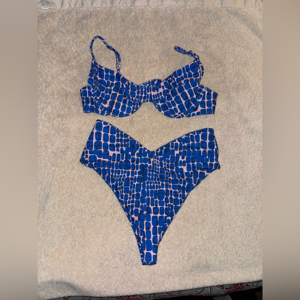 SKATIE - Croc Patterned Bikini Set - Picture 3 of 16